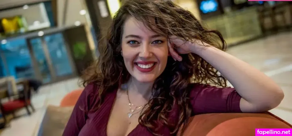 Pelin Akil OnlyFans Thumbnail #4wqsds5Ni2