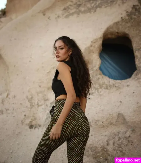 Pelin Akil Main Profile Photo