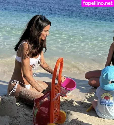 Pelinay Igit OnlyFans Thumbnail #2r9VcIt0mz