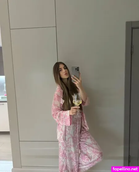 Penelope Bustt OnlyFans Thumbnail #u6owOiAaGl