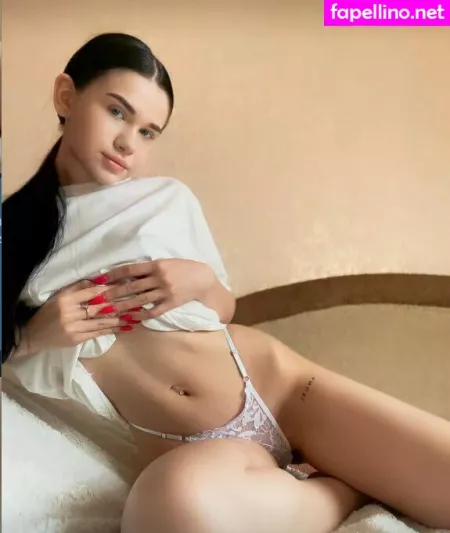 Penelopeblue69 OnlyFans Thumbnail #RFXhdv2H08