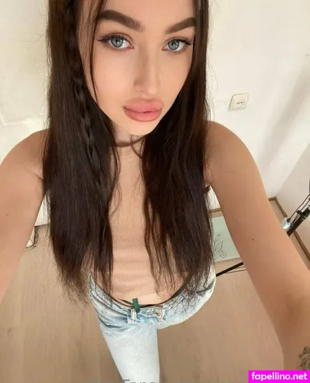 Penelopecutiebaby OnlyFans Thumbnail #SSgEyGP00a