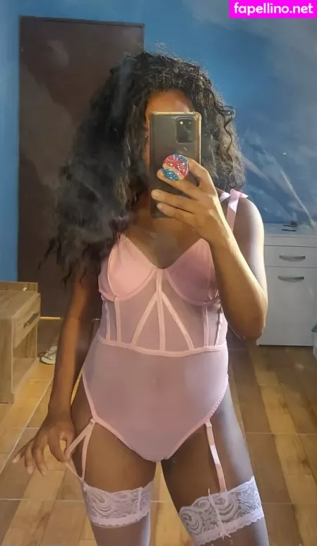 Penelopemariaflores OnlyFans Thumbnail #rAip9nFRly