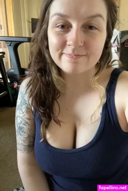 Penguinh0e OnlyFans Thumbnail #JcUnr6uHYj