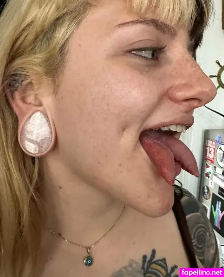 Pennielayne OnlyFans Thumbnail #LYJkkTTQtv