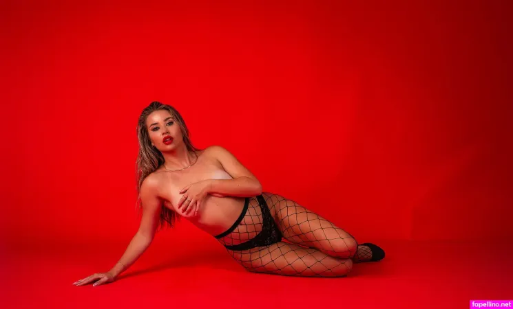 Penny Edwards OnlyFans Thumbnail #A0Kf64PP1y