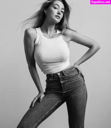 Penny Lane OnlyFans Thumbnail #0xkUyWcZC9