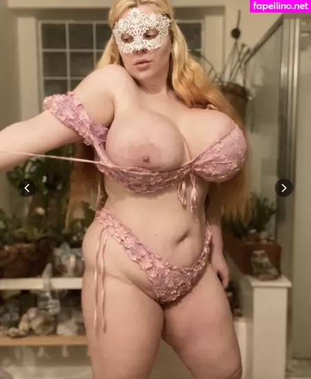 Penny Underbust OnlyFans Thumbnail #yaqHTE8LhD