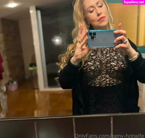 Peny Hotwife OnlyFans Thumbnail #3YfbDejud5