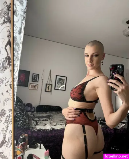 Pepper Dagger OnlyFans Thumbnail #Kmj7DTbwbI