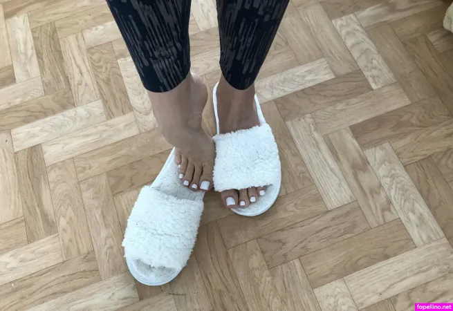 Perfectteenfeet OnlyFans Thumbnail #pKQz0r3QMA
