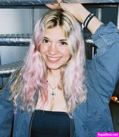 Perfilraro OnlyFans Thumbnail #BrmUMl17X7