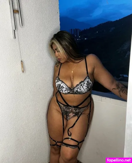 Perla Rosa 1 OnlyFans Thumbnail #69lqPJKDTj