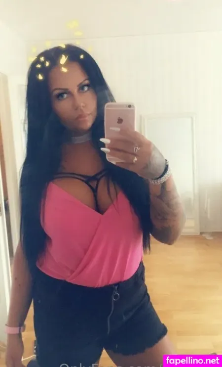 Perniilla OnlyFans Thumbnail #r4rj8sfufP