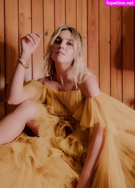 Perrie Edwards OnlyFans Thumbnail #2cEZ06URjE