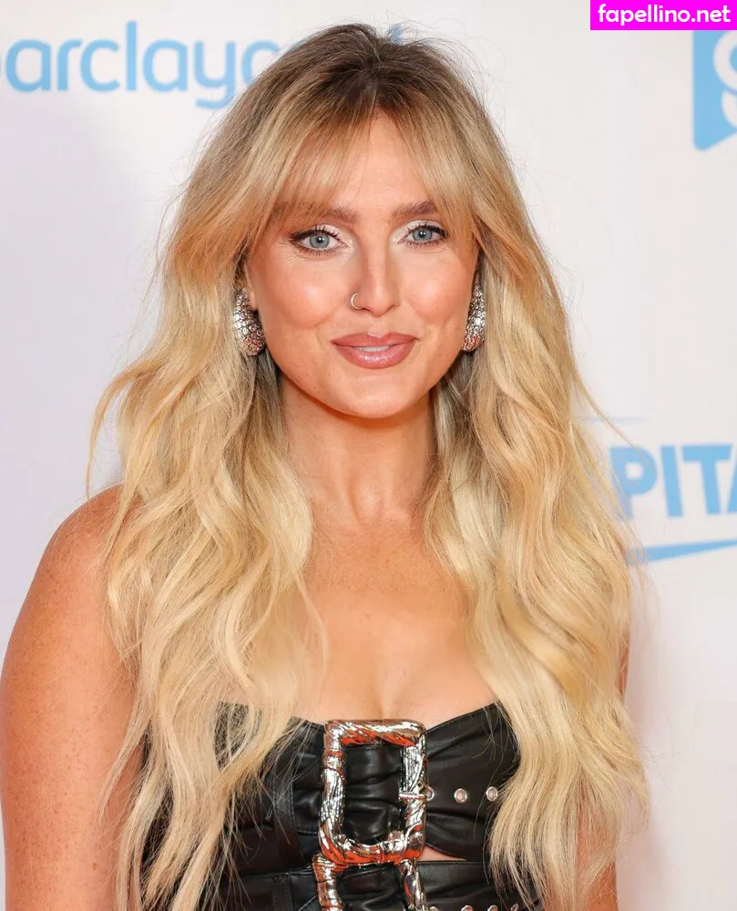 perrieedwards Nude Leaked OnlyFans Photo #ImCYOG7TnA