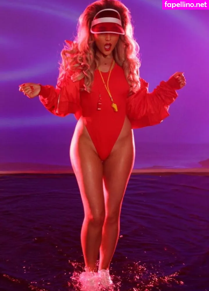 perrieedwards Nude Leaked OnlyFans Photo #OynWP3bl1M