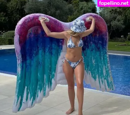 Perrie Edwards OnlyFans Thumbnail #Y1ehst6Bwb