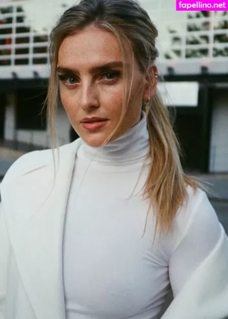 Perrie Edwards OnlyFans Thumbnail #jE3g81FY43