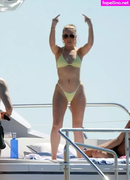 Perrie Edwards OnlyFans Thumbnail #wVcxJ533md