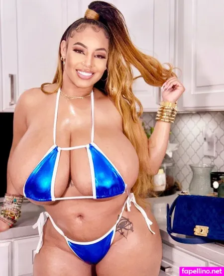 Persephanii 32 OnlyFans Thumbnail #EA9bSdDnYY