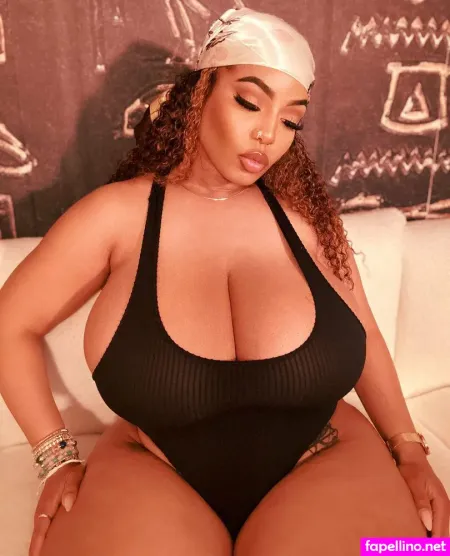 Persephanii 32 OnlyFans Thumbnail #gyiLL1QWaW