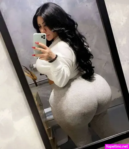 Persiaanbaddie1 OnlyFans Thumbnail #1Nc1ZnWIIf