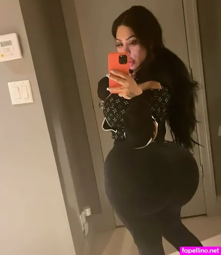 Persiaanbaddie1 OnlyFans Thumbnail #iJ3DNK6AXQ
