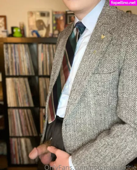 Petersuitandtie OnlyFans Thumbnail #5RoCctsXT6