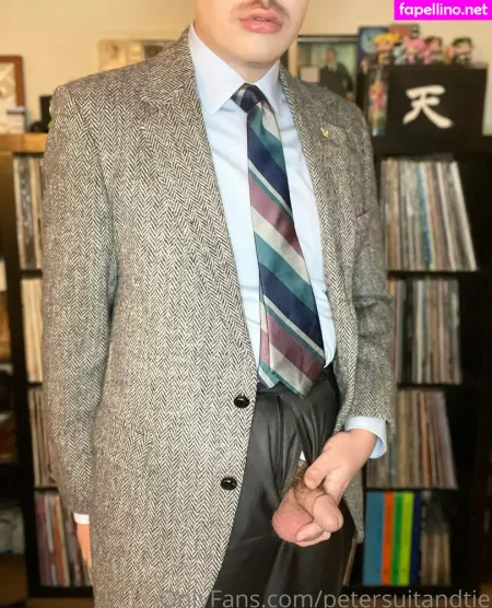 Petersuitandtie OnlyFans Thumbnail #oeNCqHx9OL