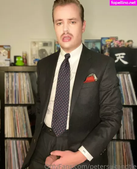 Petersuitandtie OnlyFans Thumbnail #p7g7NSfWLs