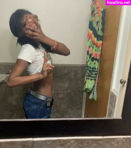 Petitchepii OnlyFans Thumbnail #bMBF8KwQae