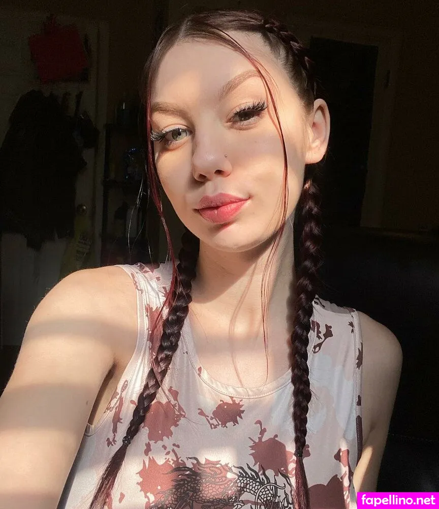 Issaadanii, petite_elissa Nude Leaked OnlyFans Photo #3ReAAnbI5y