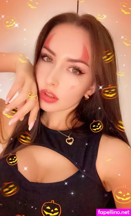 Petite Bella OnlyFans Thumbnail #Ii3jQDpMiz