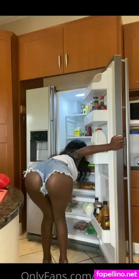 Petite Mini OnlyFans Thumbnail #PLPnfsu7O4