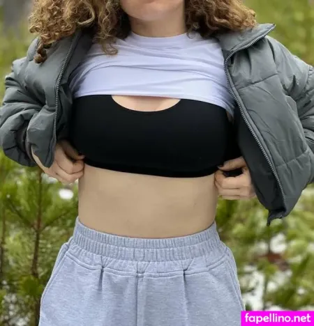 Petite Peach OnlyFans Thumbnail #8HDeVPlMEK
