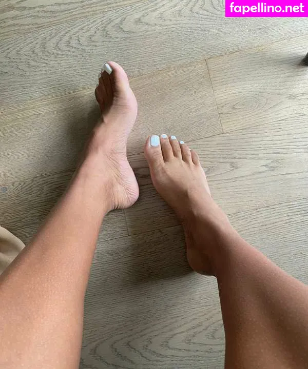 ella, petitebabe_ Ella, petitebabexo Nude Leaked OnlyFans Photo #1sikQJ4pS3