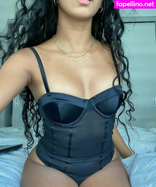 ella, petitebabe_ Ella, petitebabexo Nude Leaked OnlyFans Photo #6uCbjovwXC