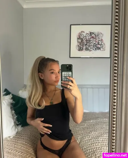 Petitelils OnlyFans Thumbnail #HbNa2AMTc8