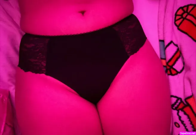 Petitelittlebrowngirl OnlyFans Thumbnail #sRoxknzlxS