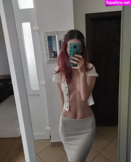 Petitemelissa OnlyFans Thumbnail #FF2ofxUSkD