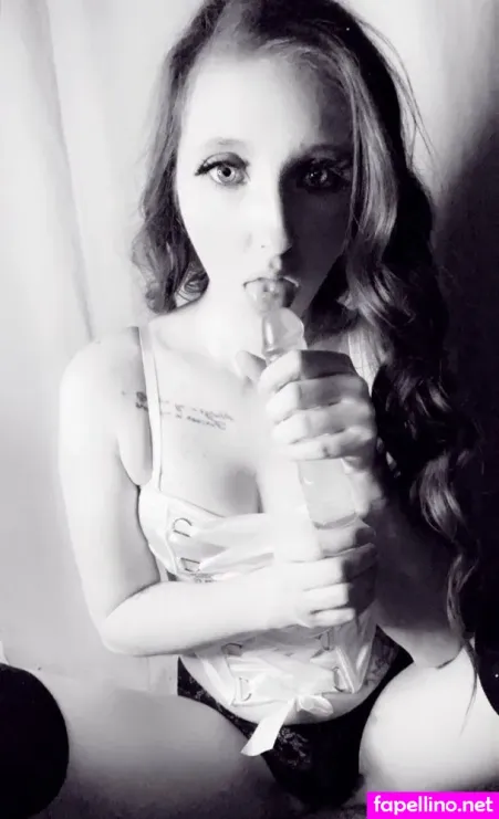 Petitemomma19 OnlyFans Thumbnail #1AsSV4uhm8