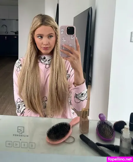 Petiterose19 OnlyFans Thumbnail #N1CEImFnbW