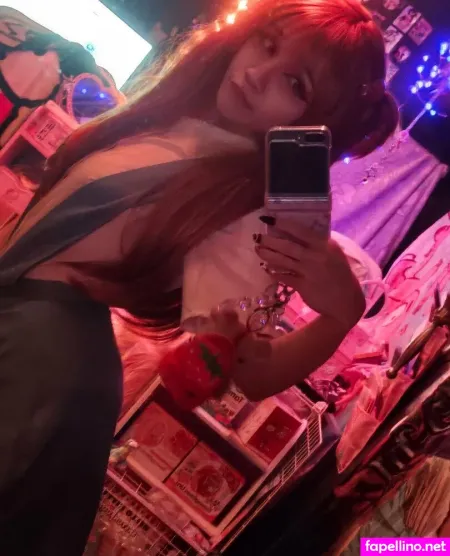 Petiteroxie OnlyFans Thumbnail #KFb4eLcJs1