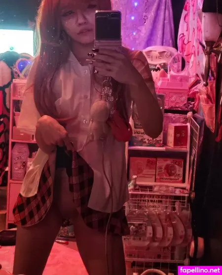 Petiteroxie OnlyFans Thumbnail #LlyTpeys6d