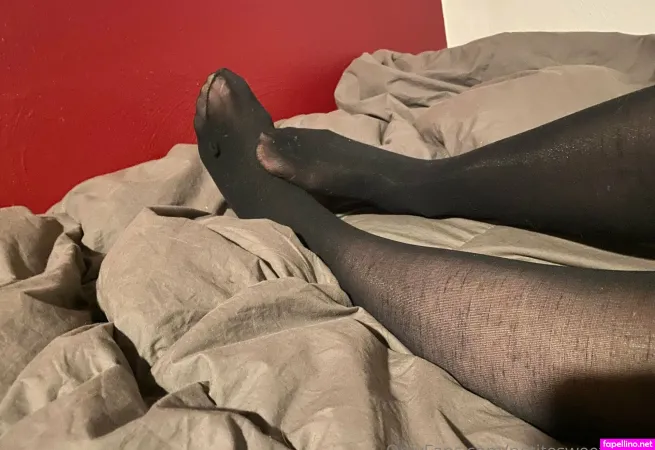 Petitesweettreatx OnlyFans Thumbnail #JZ5syyhQeH