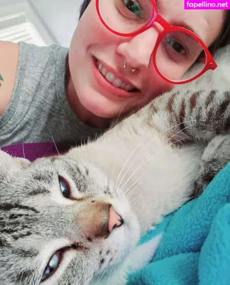 Petitetreat OnlyFans Thumbnail #JCI19msiw4