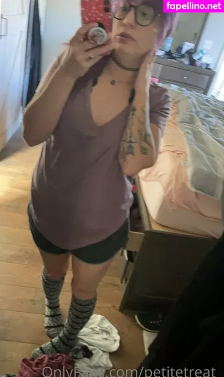 Petitetreat OnlyFans Thumbnail #cLqGpPnfj7