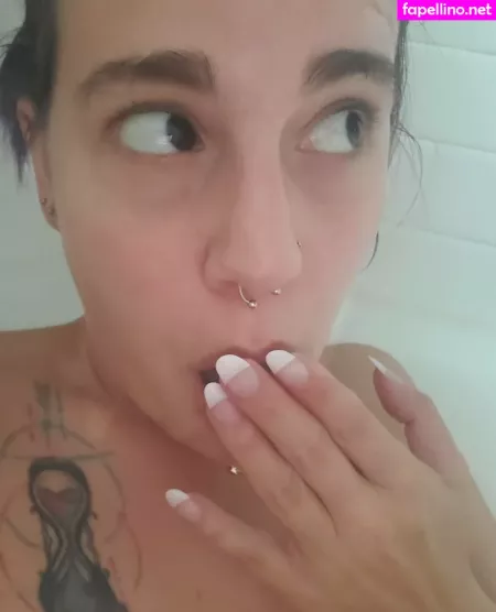 Petitetreat OnlyFans Thumbnail #qDvjogtyg0