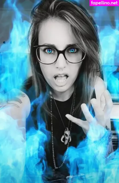 Petitetreat OnlyFans Thumbnail #s1PYnrTQ1m